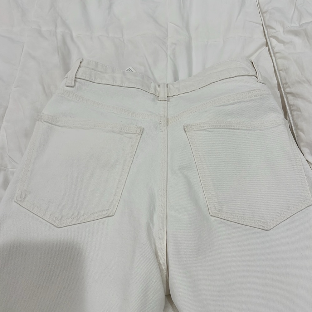 Zara - Picture 5 of 5